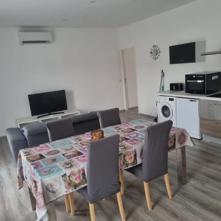 Appartement Sejour , Cure Cransac Au 1Er Etage 2 Nuits Minimum Buitenkant foto