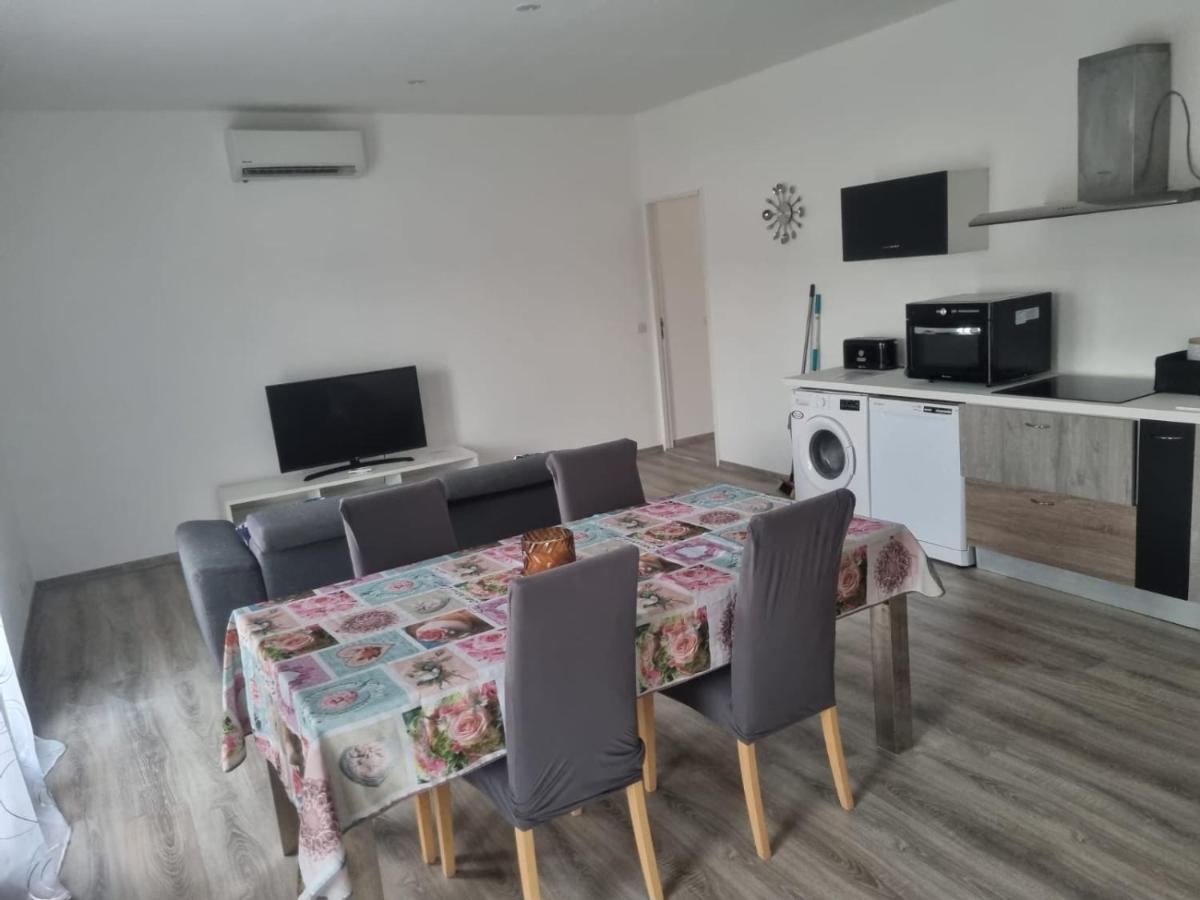 Appartement Sejour , Cure Cransac Au 1Er Etage 2 Nuits Minimum Buitenkant foto
